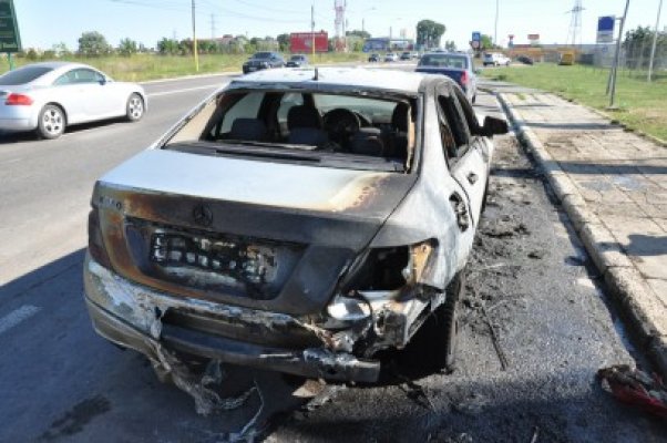 Mână criminală în cazul mașinii arse, la Lumina? Totul ar fi pornit de la un accident rutier